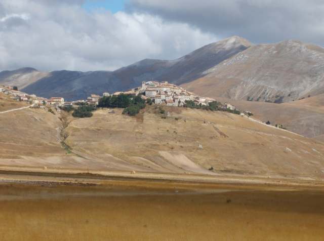 Piano Grande mit Castelluccio